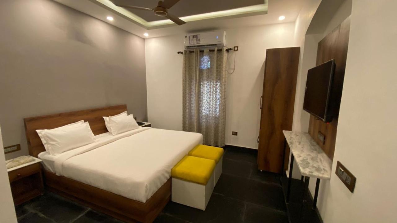 Meeram Ganga, A Heritage Stay By The Ganges At Triveni Ghat Rishikesh Exterior photo