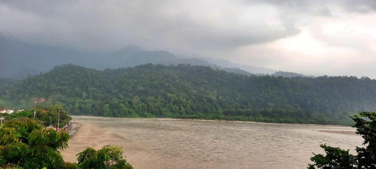 Meeram Ganga, A Heritage Stay By The Ganges At Triveni Ghat Rishikesh Exterior photo