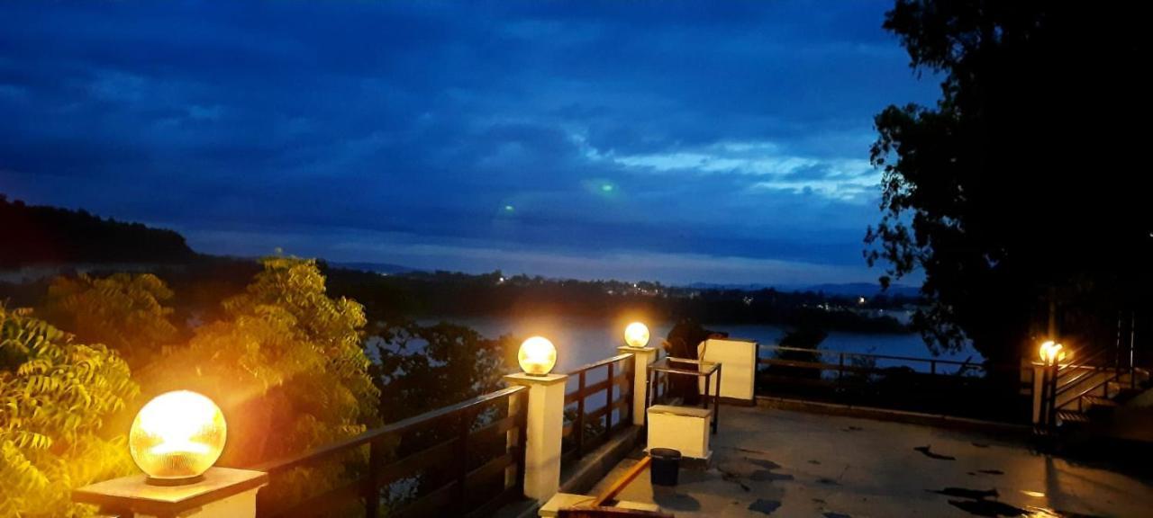 Meeram Ganga, A Heritage Stay By The Ganges At Triveni Ghat Rishikesh Exterior photo