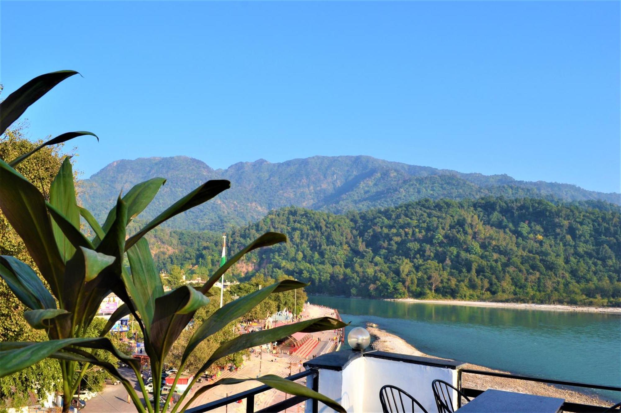 Meeram Ganga, A Heritage Stay By The Ganges At Triveni Ghat Rishikesh Exterior photo